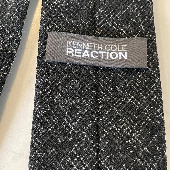 Reaction Kenneth Cole Abstract Print Poly Blend Textured Tie Blk+Wht Sz OS NWOT - Picture 4 of 6